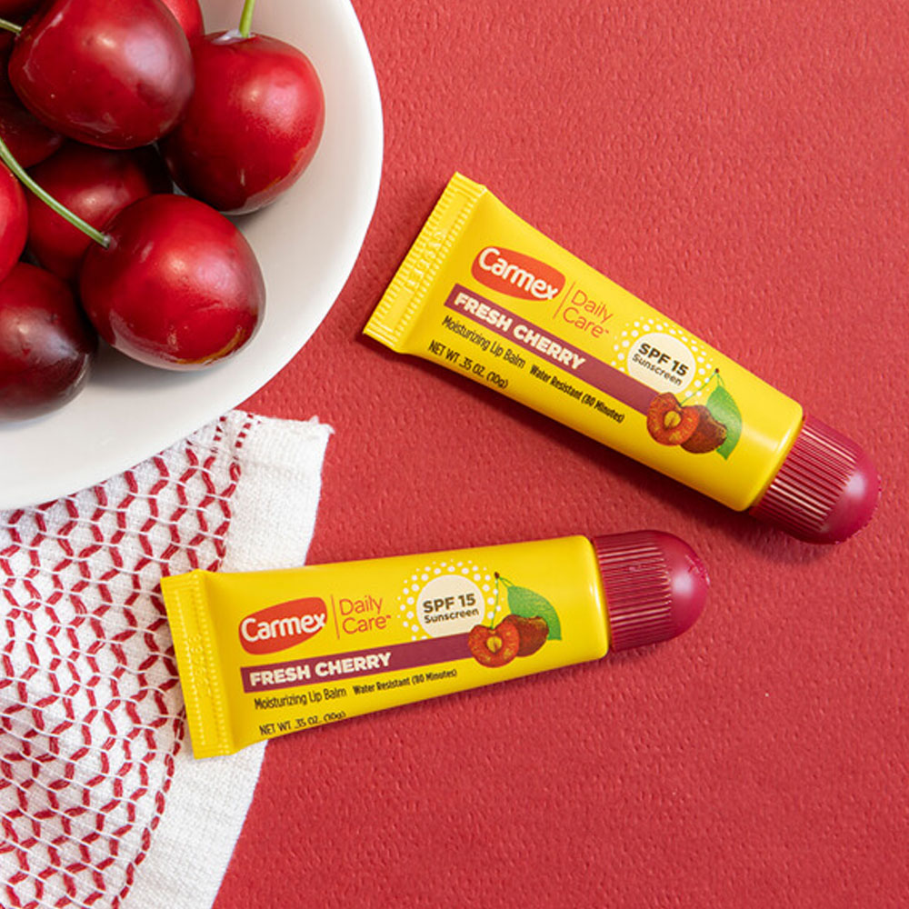 Carmex Moisturizing Lip Balm Fresh Cherry 10 gm